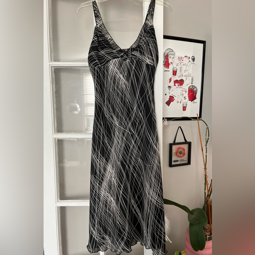 Black and white abstract dress